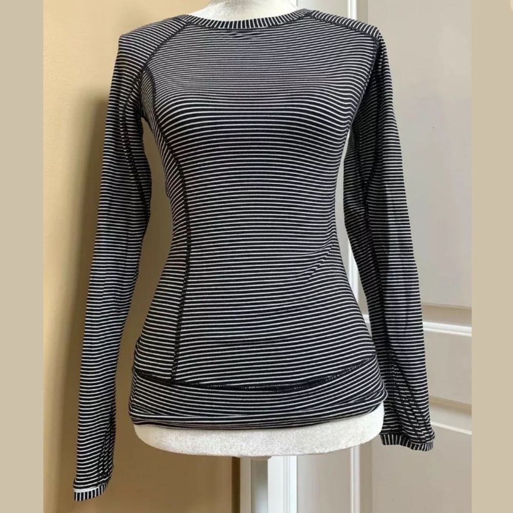 LULULEMON RUNNING TOP YOGA PULLOVER Striped Size S